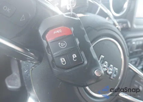 2018 Jeep Wrangler Unlimited Sahara 4X4 z USA, uszkodzony, nr VIN 1C4HJXEG7JW209748